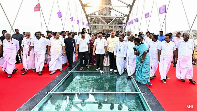 india- first-glass-bridge